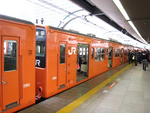 201系東京駅.jpg